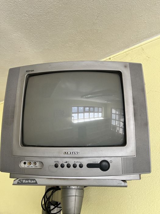 Телевизори различни модели