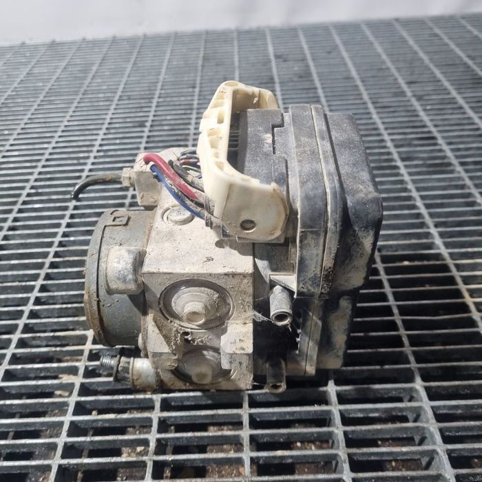 Pompa abs Mitsubishi L200 Facelift 2010 - 2015 (1416) Diesel 11304013040
