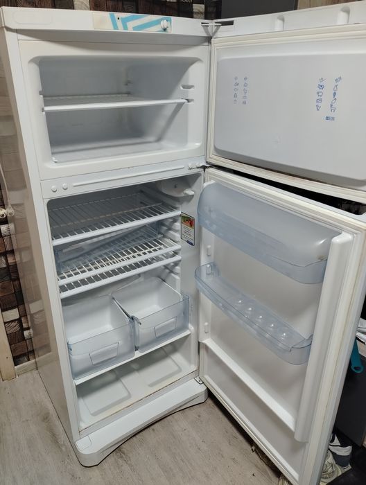 Продам Холодильник б/у