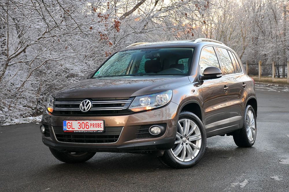 Volkswagen Tiguan 2.0 TDI Model LIFE /Senzori parcare /DYNaudio /Panorama /Incalzire
