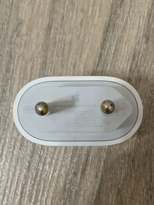 Зариядка аифон оригинал срочно!