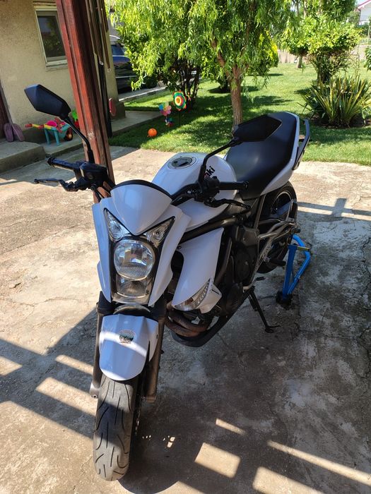 Kawasaki er6n  2010