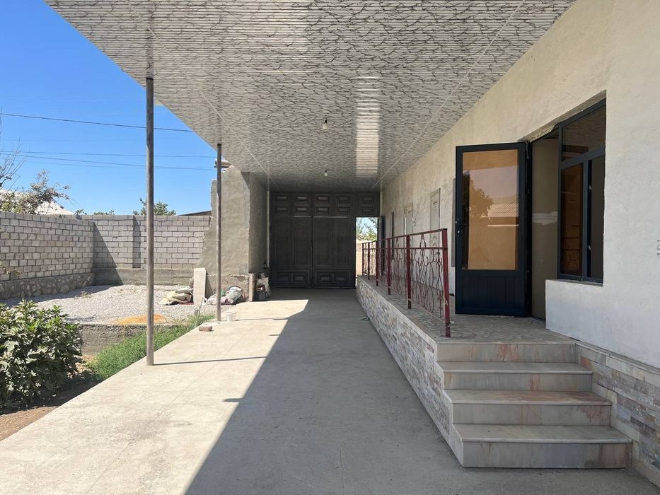 Eski shaharda hovli dacha sotiladi