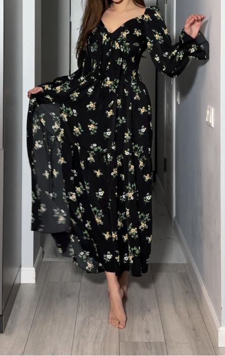 Продам шикарное летное платье