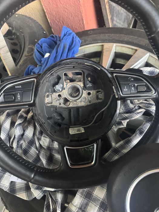 Vand volan Audi A5 /airbag volan mercedes plansa passat b7 cc b6