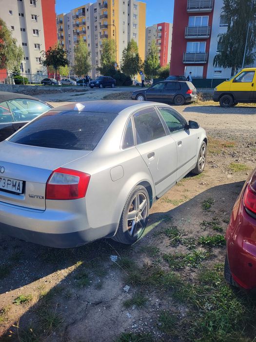 AUDI A4 2004 — imagine 2
