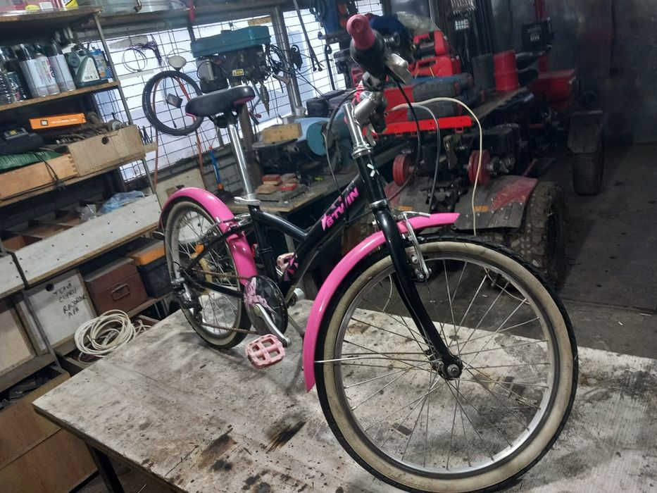 Bicicletă foarte bine întreținută 250 lei negociabil