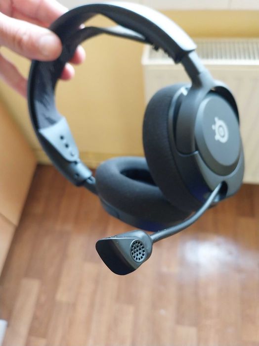 Casti Gaming Arctis nova