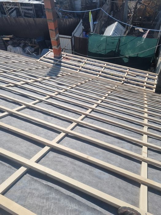 Reparații acoperișuri Acoperișuri sistem complet jgheaburi TERASE