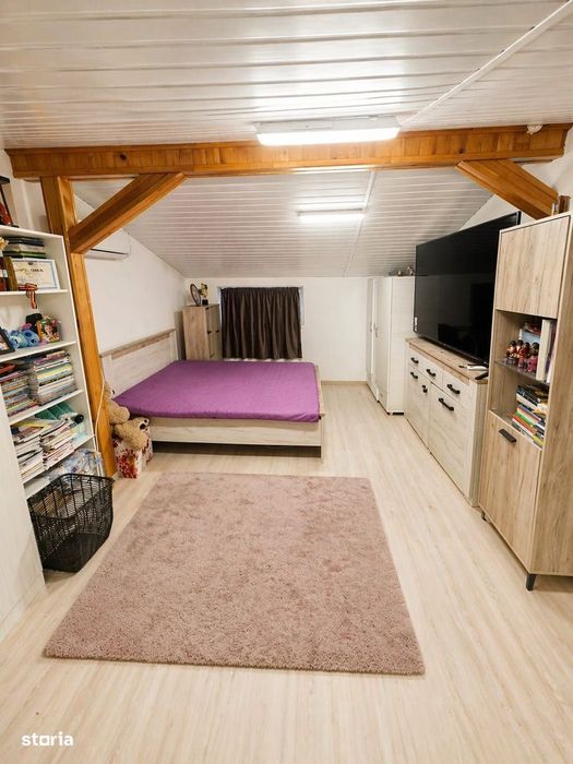 De vânzare apartament 4 camere + mansarda zona plantelor la cheie