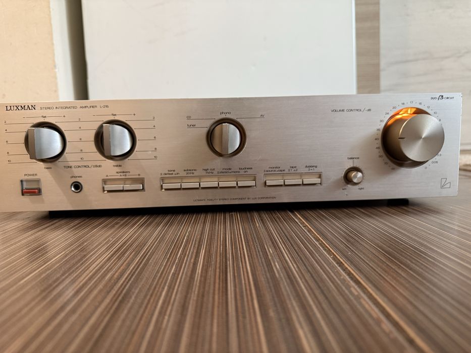 Luxman L-215 Стерео