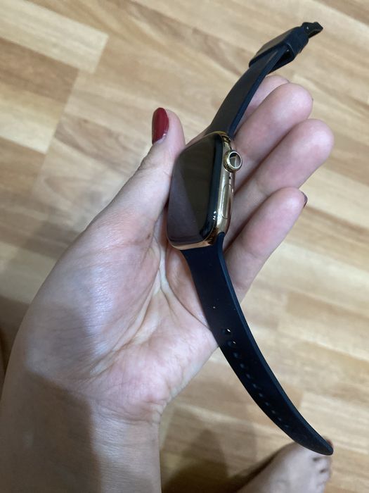 Apple Watch 10 series 42mm gold