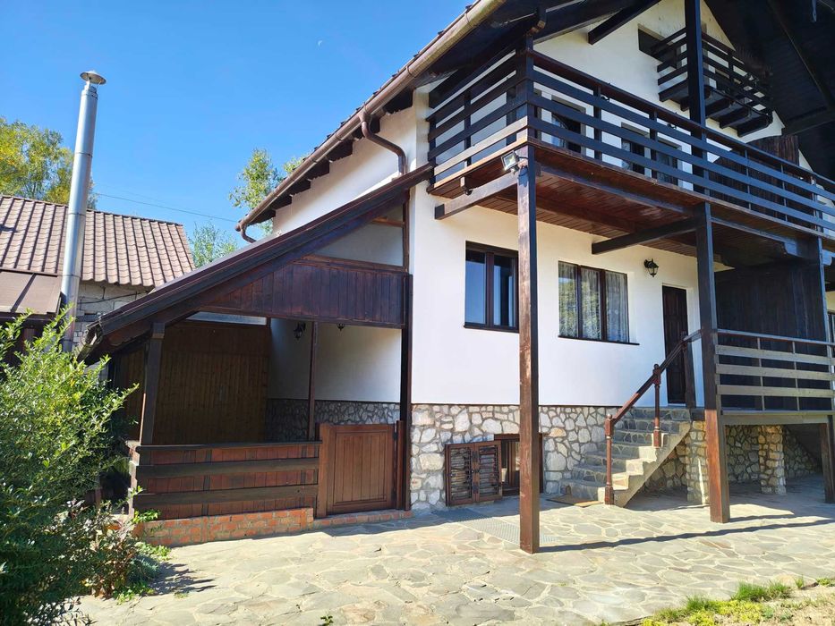 Casa renovata complet de vanzare Beius Bihor