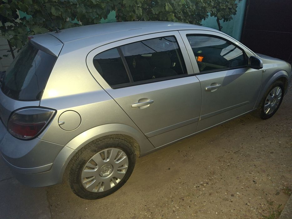 Vând Opel Astra,  H, 1,4 benzină,  an 2008