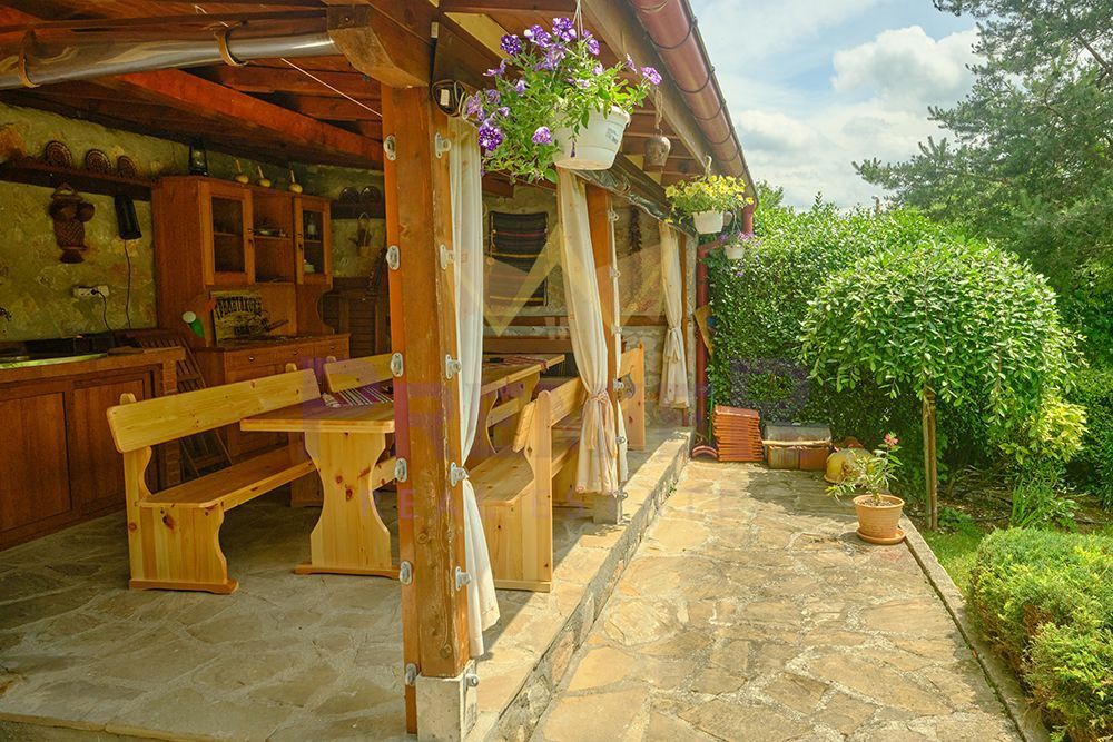 Продава се Къща в с. Бръшлян, Област Бургас - 233 кв.м за 679 €/кв.м - Снимка #4