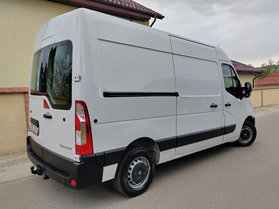 Renault Master 2.3Diesel E5 Fab. 2012 AC 3locuri Model Mediu și Inalt Inchidere centralizata Geamuri electrice Cârlig remorca Distribuție pe Lant