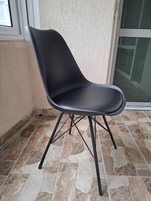 Стол, градински, 2 броя ,единична цена 50 евро