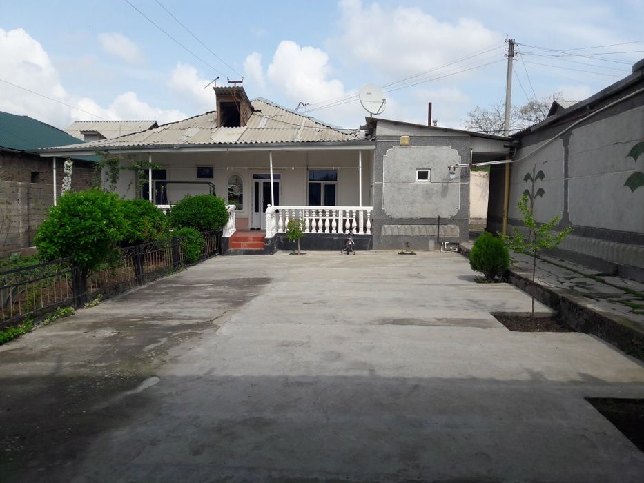 5 соток ховли.6 хонали.каридор.кухня.баня ички.