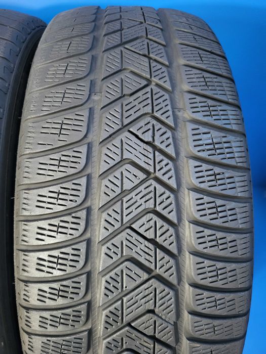 Vand set 4 anvelope M+S - 235 60 18 Pirelli Sottozero
