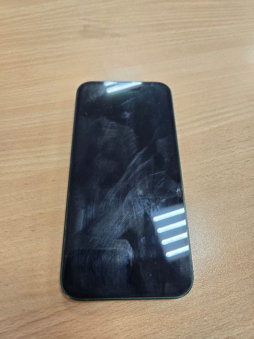 Продам Iphone 13