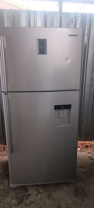 Продам холодильник возможно доставка