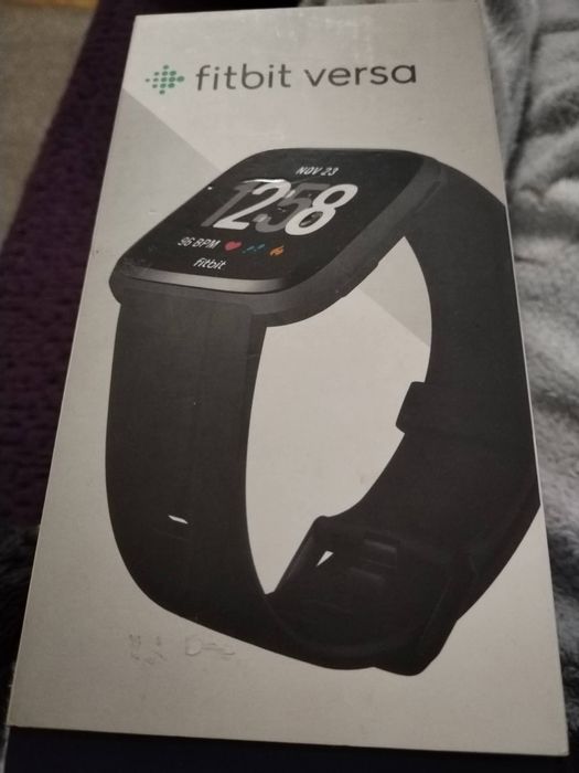 Ceas smartwatch Fitbit Versa
Va Ceas smartwatch Fitbit Versaprezentam Fitbit Versa, ceasul inteligent potrivit pentru orice moment din zi, ce te ajuta