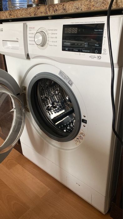 Продам стиральную машину