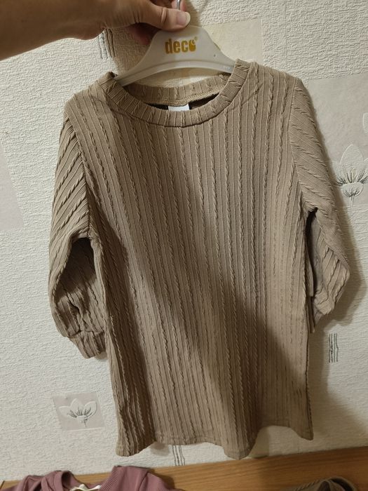 Продам платье на 3 года