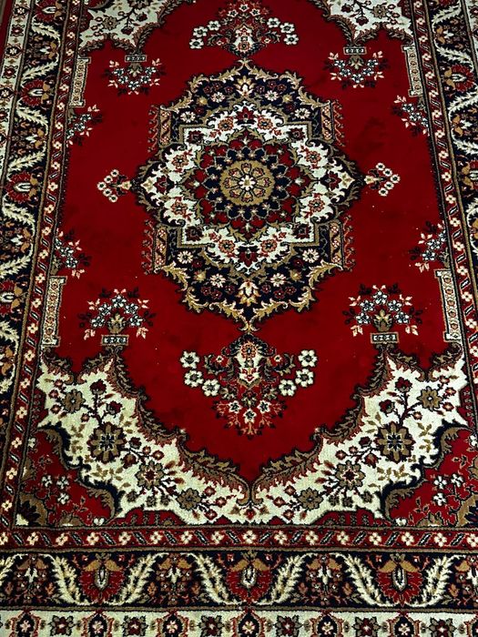 Продам ковер натуральный шерсть.