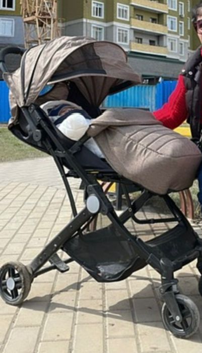 Продаем коляску детскую в отличном состоянии