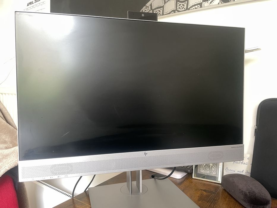 HP EliteDisplay Монитор 24inch с вградена камера