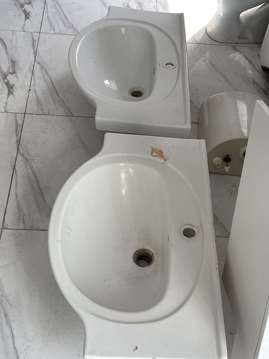 Продам бу унитазы, раковины