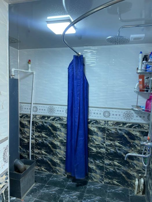 Uy sotiladi yangiboZorda