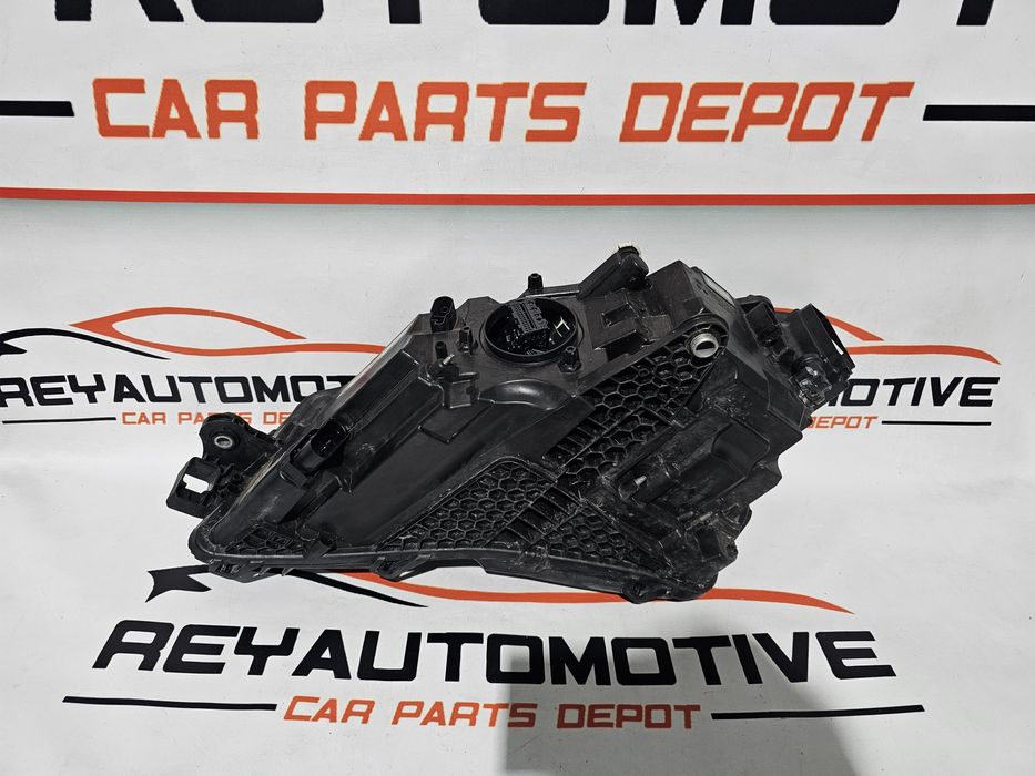 Far dreapta crystal lighting Skoda Superb 3 dupa 2019 cod 3V1941016D