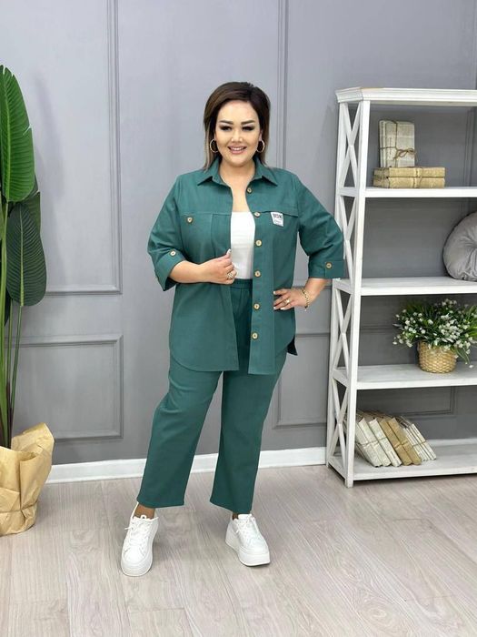 Продаются новые  платье и костюм