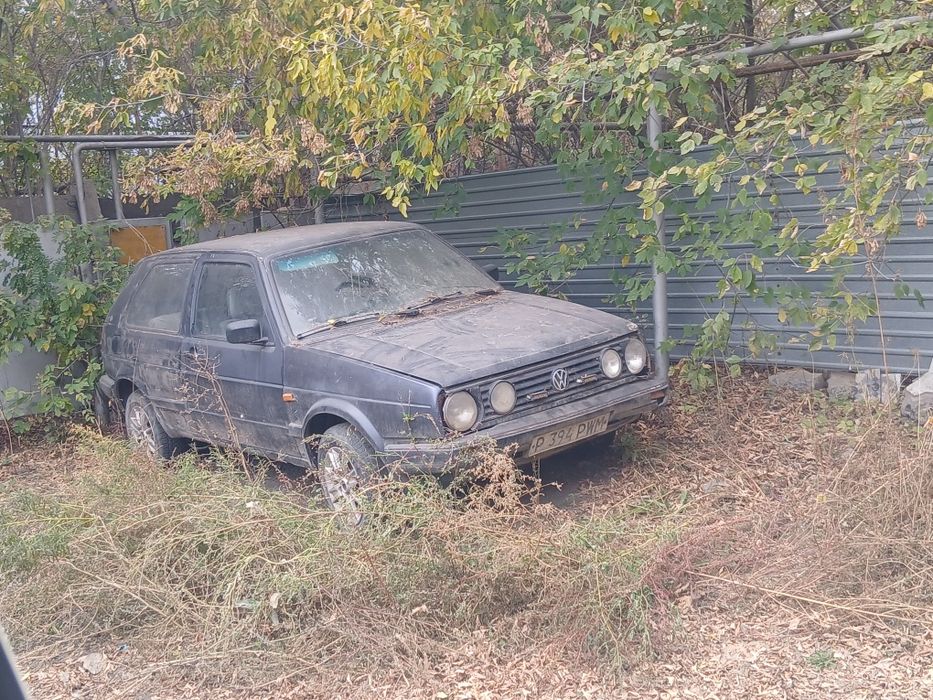 Фольксваген гольф.