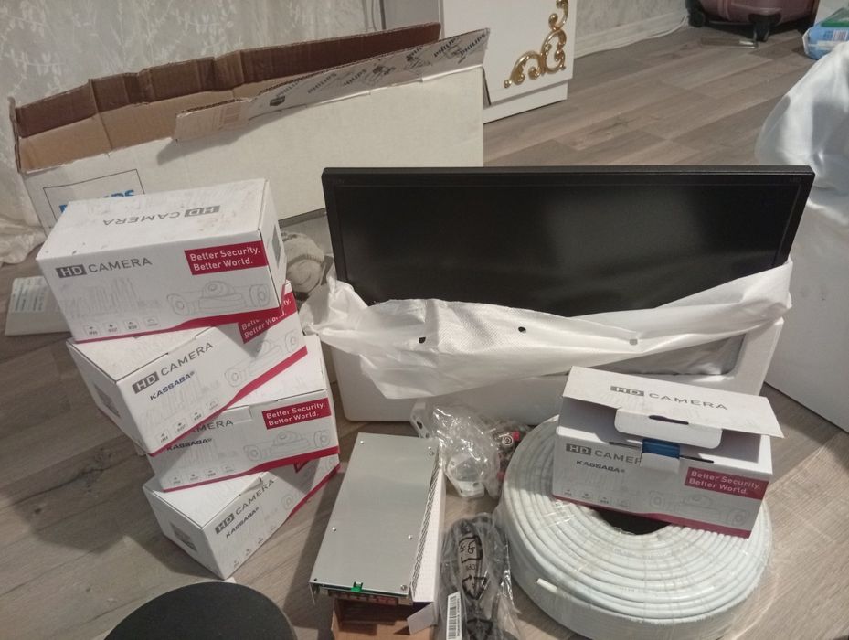 Комплект за видеонаблюдение