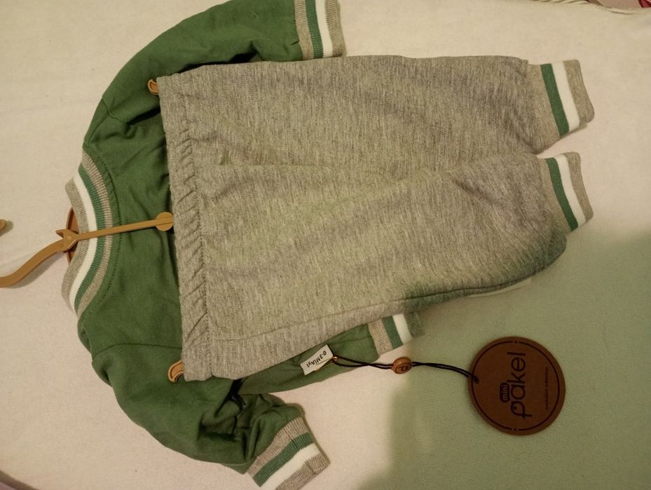 Нови бебешки дрешки