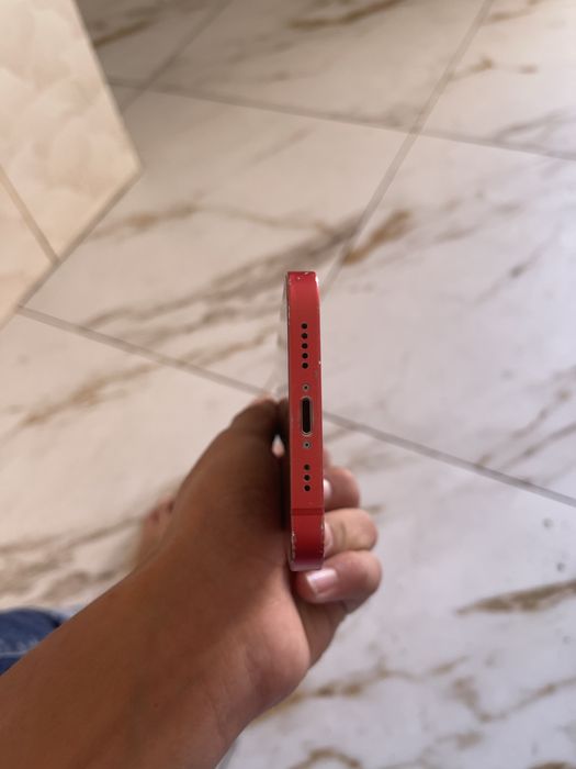 Vând iPhone 12 128 Gb 78 capacitatea