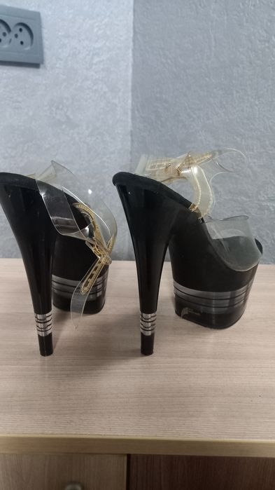 Стрипы Pleaser Adore-708LN
​Текст: