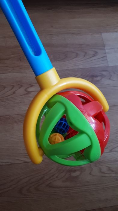 Игрушка-каталка с ручкой «Шарик»