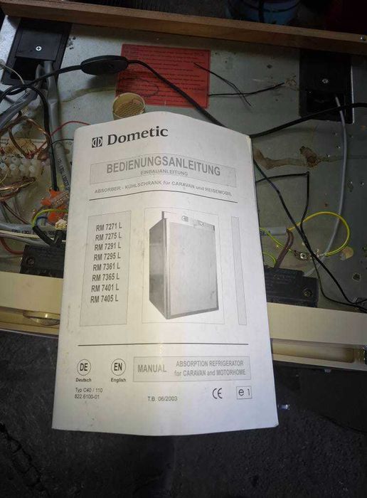 Хладилник Dometic RM7401 - използван кемпер каравана
