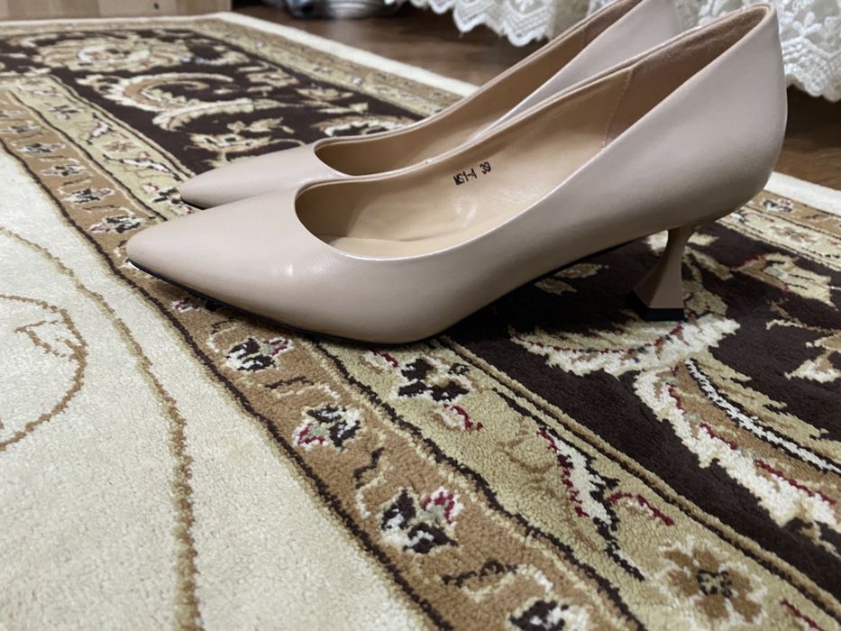 Продам туфлю