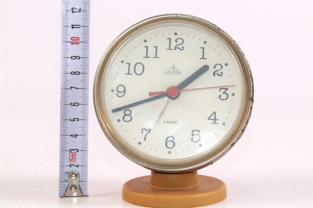 Ceas mecanic de masa ARADORA (Romania), perfect functional