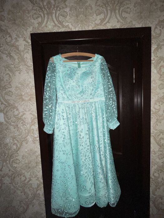 Потрясающее платье с фосфором