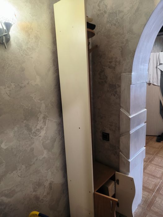 Прихожая с двумя шкафами