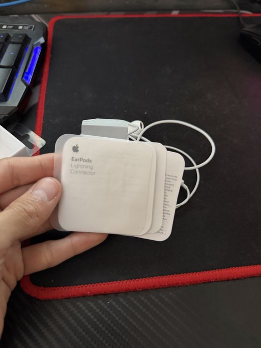 Наушник проводной Earpods Apple Lightning