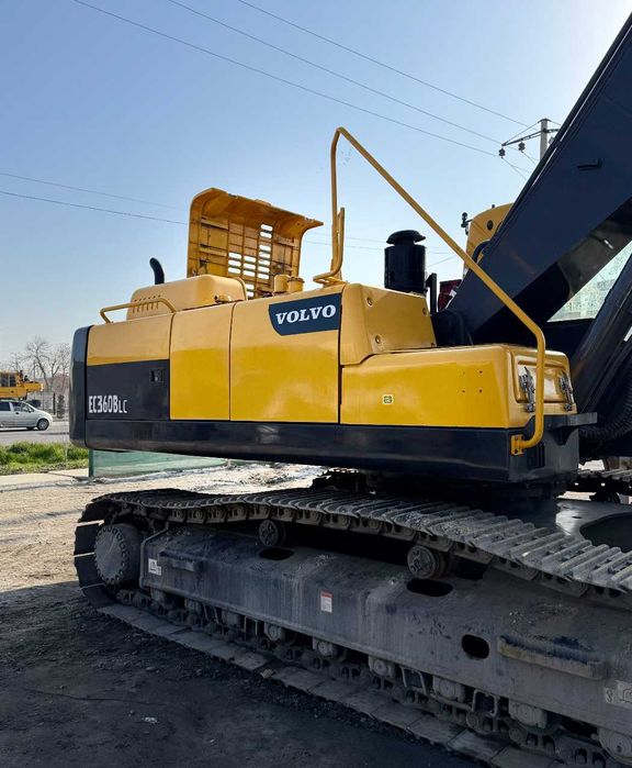Гусеничный экскаватор Volvo EC360