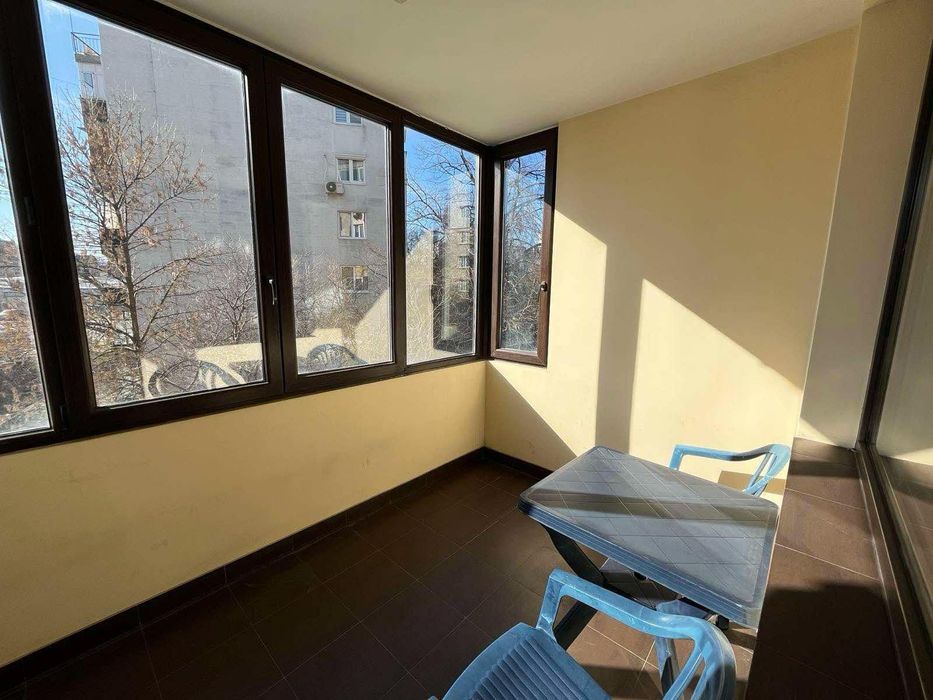 Двустаен апартамент в ж.к. Гоце Делчев.