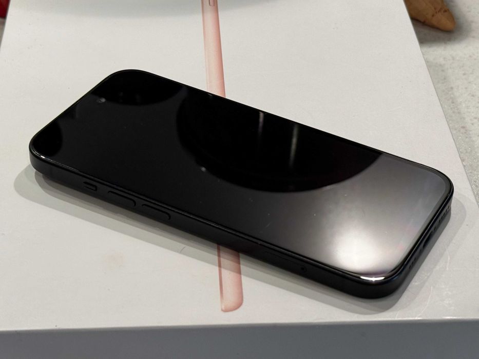 iPhone 15 128GB Black – Отличен, 88% Батерия!